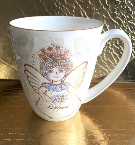 Puodelis su žodžiais ,, Laimės Krikšto Mamytei"